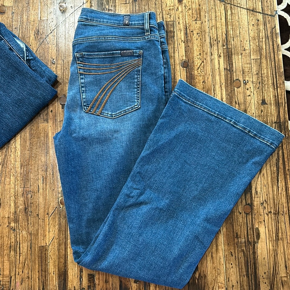 Brand new never worn I have tags 31s.